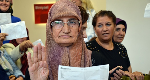 Adana’da Cumhurbaşkanı Erdoğan’ın seçim kampanyasına bağış desteği