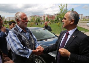 Başkan Aydın, selden zarar görenleri ziyaret etti