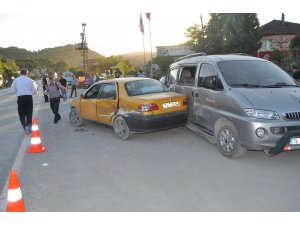 Bartın'da trafik kazası: 10 yaralı