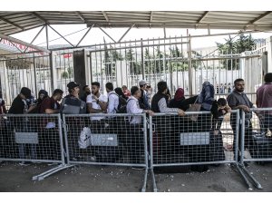 Cilvegözü Sınır Kapısı'nda ramazan geçişleri sürüyor