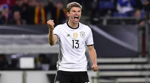 Müller'den Mesut Özil ve İlkay Gündoğan'a destek