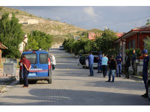 Uzman çavuş boşanmak isteyen karısını öldürdü