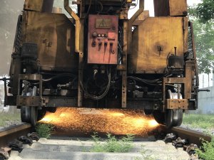 Ray temizleme sırasında sıçrayan kıvılcımlar ilgi çekti