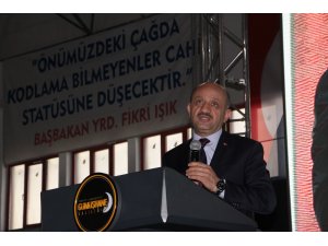 "Kodlamayı bilmeyenlerin gelecekte söz sahibi olması mümkün değil"