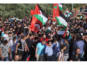 İsrail'in şehit ettiği Filistinli genç son yolculuğuna uğurlandı