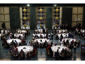 Cumhurbaşkanı Erdoğan gençlerle sahur buluşmasında konuştu (3)