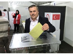 Batının Türkiye'deki seçimlere yönelik tavrına eleştiri