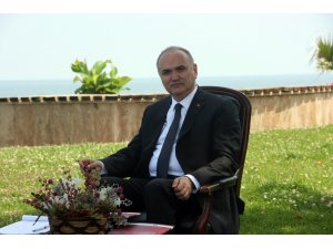 "TÜBİTAK bünyesinde insansı robot çalışmasına başladık"