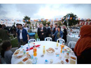 "Türkiye bugün İslam aleminin de umudu halindedir"