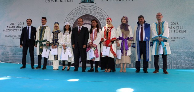 2017-2018 yılı mezunlarını verdiler