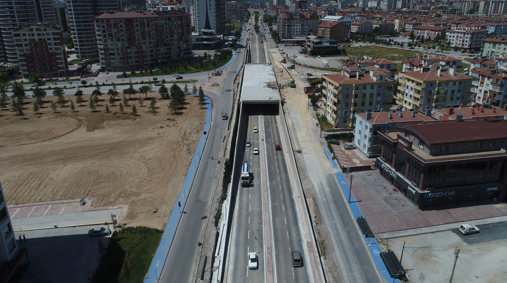 Şefik Can Köprülü Kavşağı Hizmet Vermeye Başladı