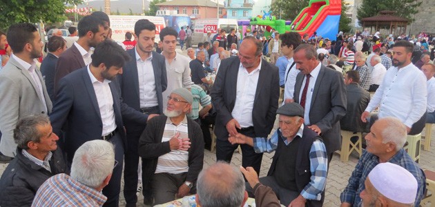 Yalıhüyük’de 1500 kişi toplu iftar yaptı