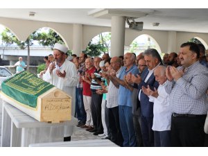 "Avusturya, uygulama ile kendi toplumuna da zarar vermektedir"