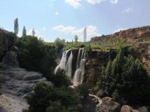 Göksu Şelalesi ziyaretçilerin uğrak mekanı haline geldi