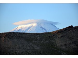 "Türkiye'nin çatısı" sis bulutuyla büyüledi