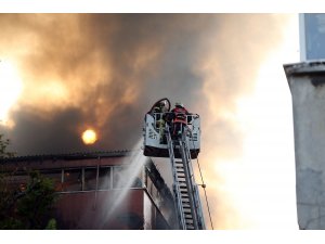 GÜNCELLEME - İstanbul'da fabrika yangını