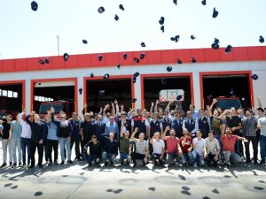 Geleceğin İtfaiyecileri mezuniyet sevinci yaşadı