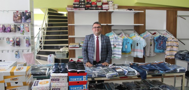 Yunak'ta Hayır Çarşısı yüzleri güldürdü