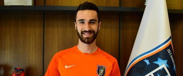 Riad Bajic, 1 yıl daha Medipol Başakşehir'de