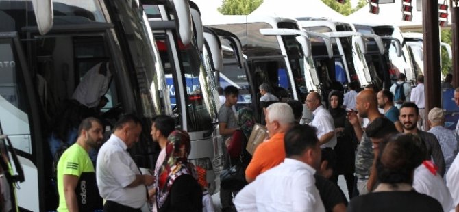 Konya Şehirler Arası Otobüs Terminalinde Bayram Yoğunluğu