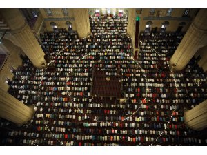 Selimiye Camisi'nde bayram namazı