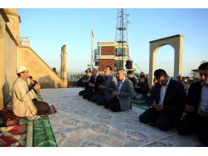 "Sırtımızı dayadık diyenler bir kez daha düşünsün"