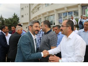 "Siyasetin olduğu yerde şiddet olmaz"