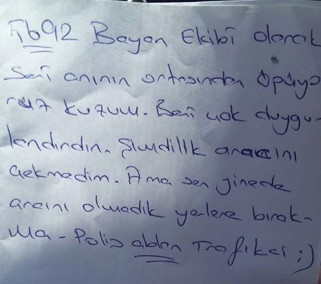 Sürücünün Duygulandıran Yazısı, Aracı Çekilmekten Kurtardı