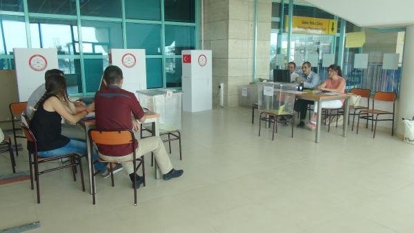 51 ülkedeki 90 temsilcilikte oy verme işlemi sona erdi