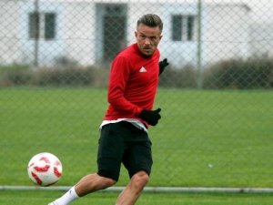 Gazişehir Gaziantep, 6 oyuncuyla yollarını ayırdı