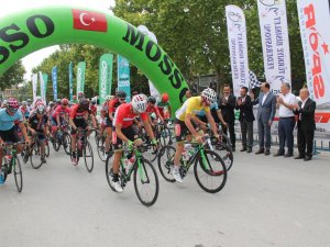 Balykin sarı mayoyu korudu