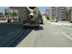 Beton mikseri ile otomobil çarpıştı: 1 yaralı