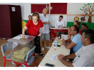 Tatile bir günlük seçim arası