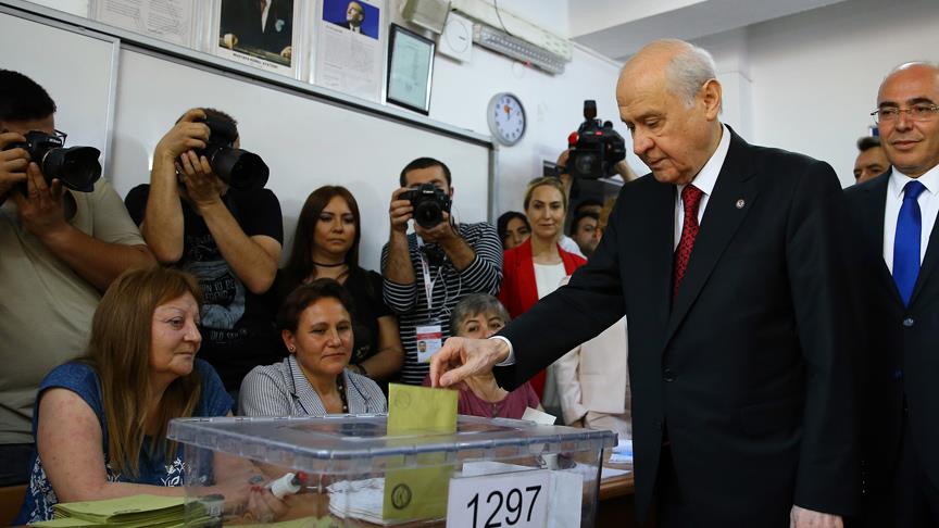 MHP Genel Başkanı Bahçeli oyunu kullandı