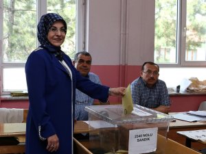 Fatma Toru, oyunu kullandı