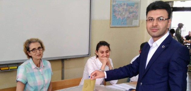 Emanullah Gündüz oyunu Konya'da kullandı