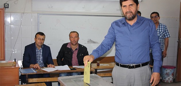 Hamdi Acar oyunu kullandı