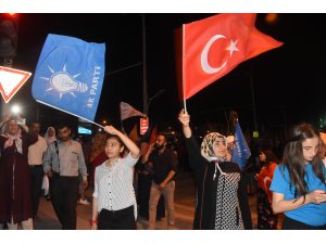 Erdoğan'ın seçim başarısı kutlanıyor