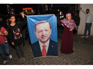 Erdoğan'ın seçim başarısı kutlanıyor