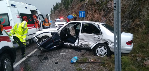 Seydişehir'de trafik kazası: 2 yaralı