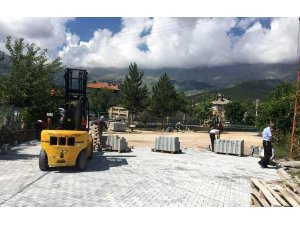 Seydişehir’de parke taşı döşeme çalışmaları