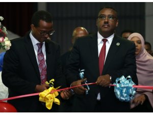 Etiyopya'da robot Sophia'ya yoğun ilgi