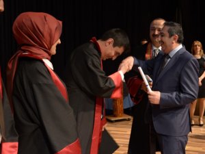 Selçuk Tıp Fakültesi, mezunlarını uğurladı