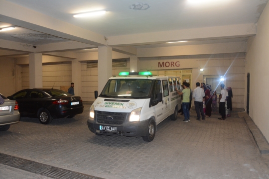 Küçük çocuğun otomobilde kilitli kalarak öldüğü iddiası