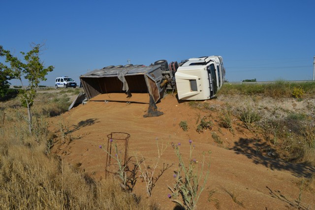 Buğdaylar yola saçıldı