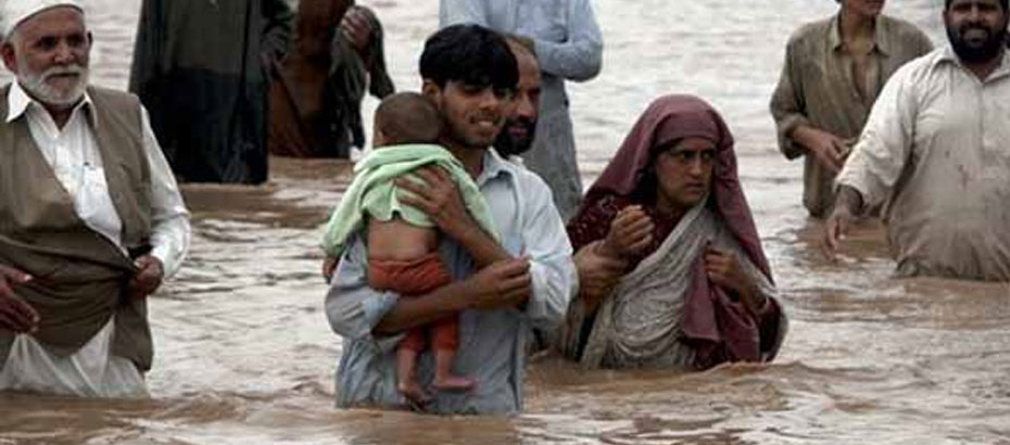 Pakistan'daki sellerde 6 kişi hayatını kaybetti