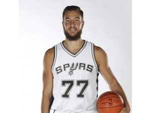 Fenerbahçe, Lauvergne ile 2 yıllık sözleşme imzaladı