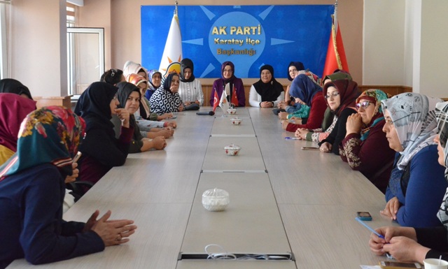 Kadınlardan AK Parti Karatay İlçe teşkilatına ziyaret