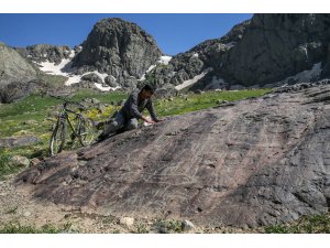 Cilo'da merak uyandıran kaya resimleri