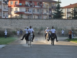 Akşehir'de "eşek" yarışları ilgiyle izlendi